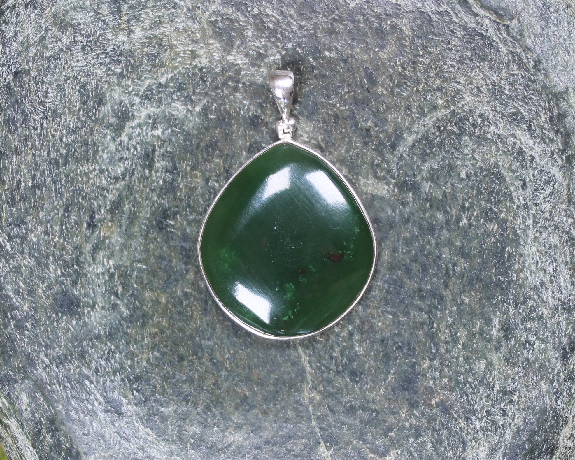 Kawakawa Pounamu pendant set in Sterling Silver - NZ Greenstone