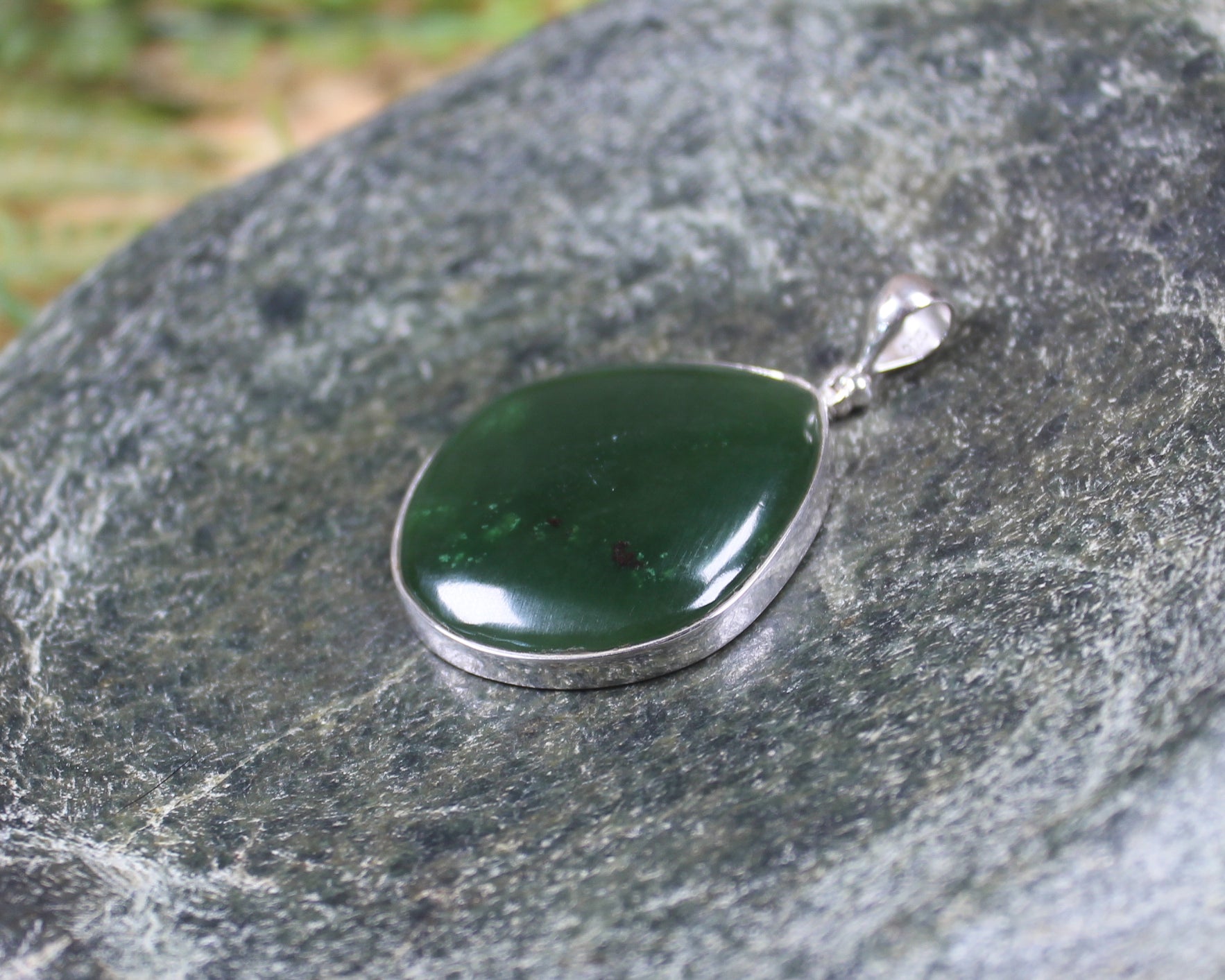 Kawakawa Pounamu pendant set in Sterling Silver - NZ Greenstone