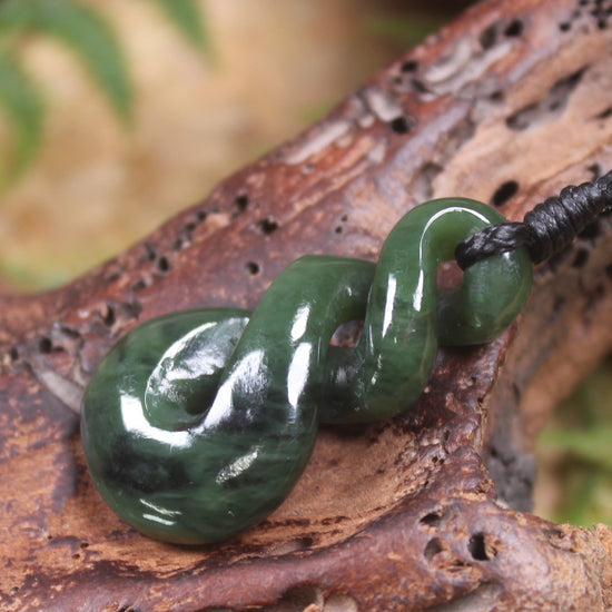 Twist carved from Kawakawa Pounamu - NZ Greenstone
