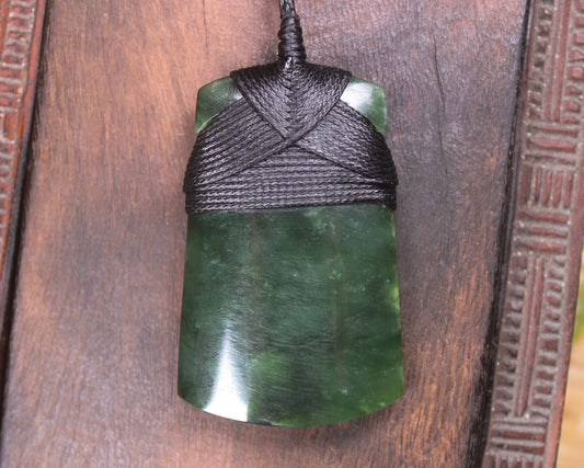 Kawakawa Pounamu Toki