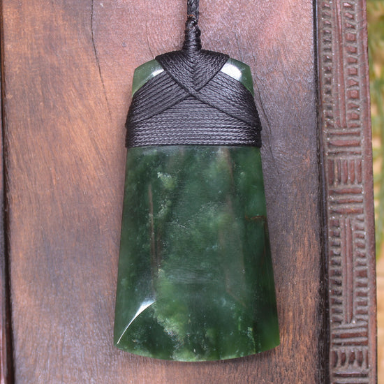 Kawakawa Pounamu Toki