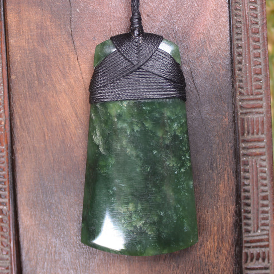 Kawakawa Pounamu Toki