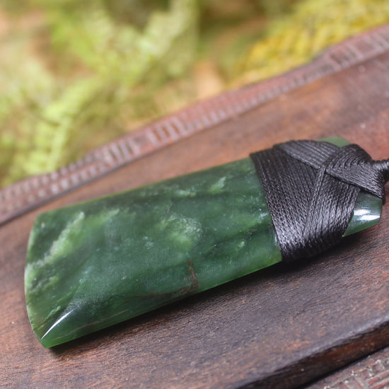 Kawakawa Pounamu Toki