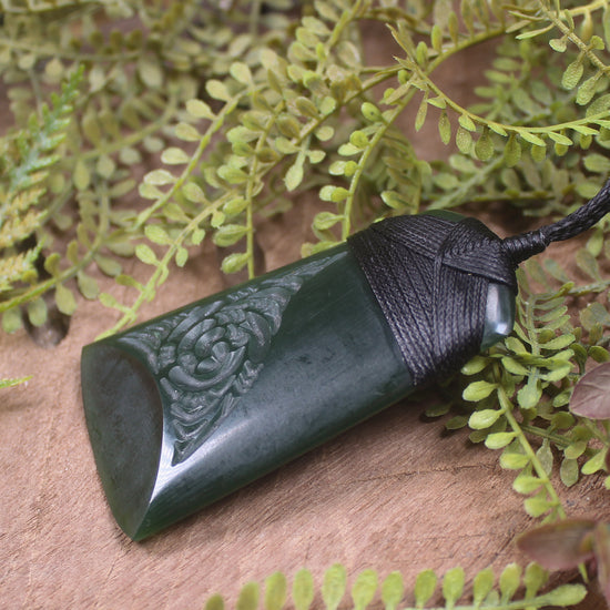Kawakawa Pounamu Toki