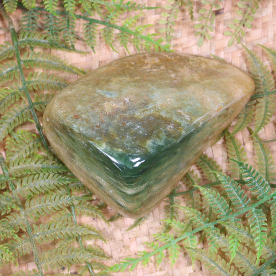 Freeform Pounamu Sculpture - Flower Jade Pounamu - NZ Greenstone