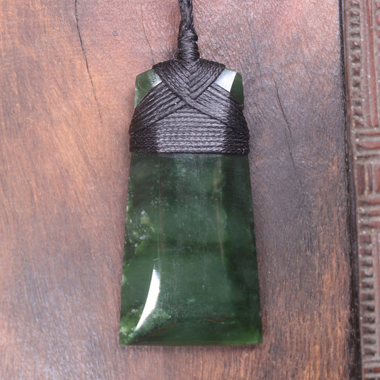 Kawakawa Pounamu Toki