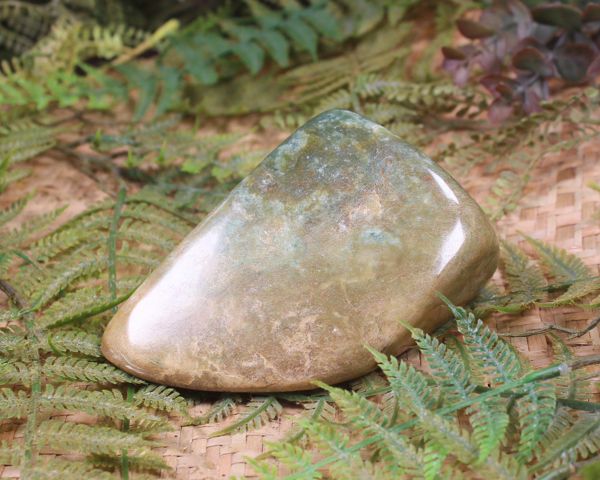 Freeform Pounamu Sculpture - Flower Jade Pounamu - NZ Greenstone