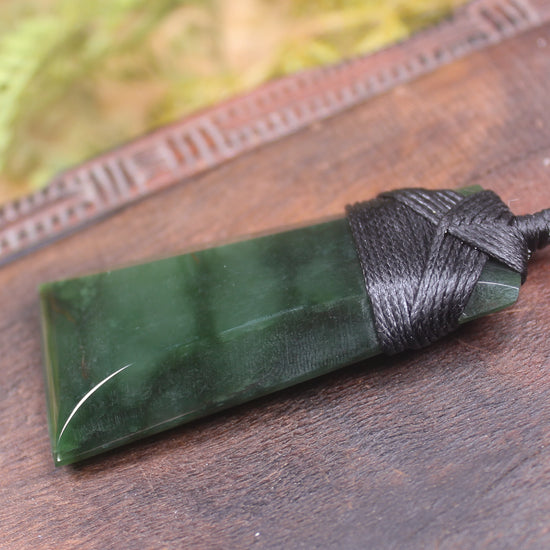 Kawakawa Pounamu Toki