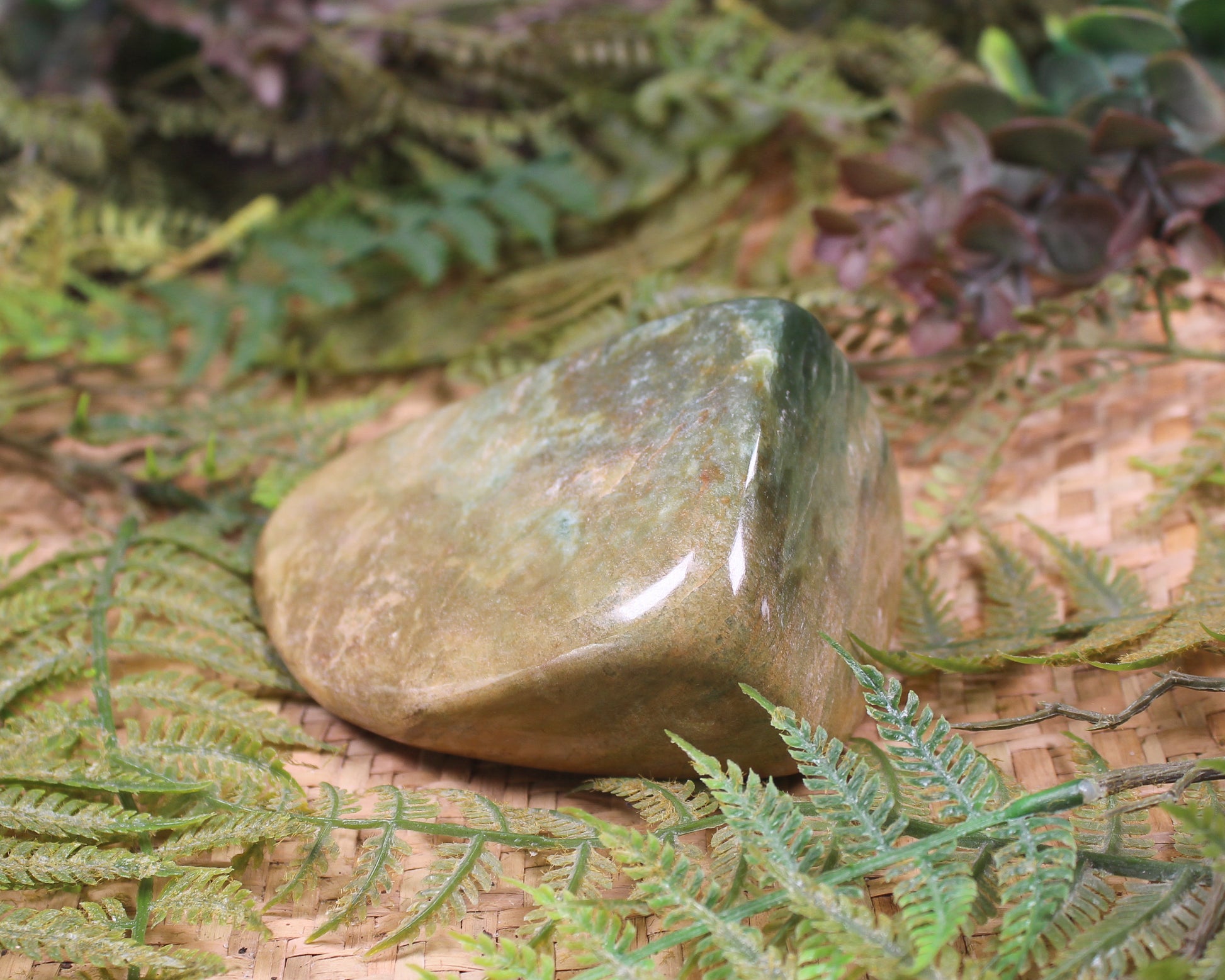 Freeform Pounamu Sculpture - Flower Jade Pounamu - NZ Greenstone