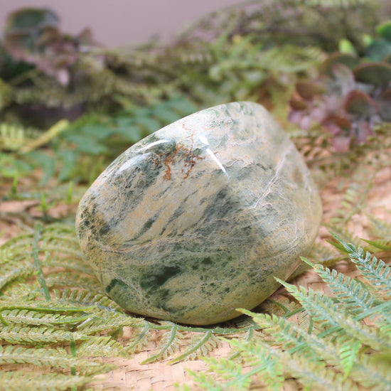 Freeform Pounamu Sculpture - Flower Jade Pounamu - NZ Greenstone