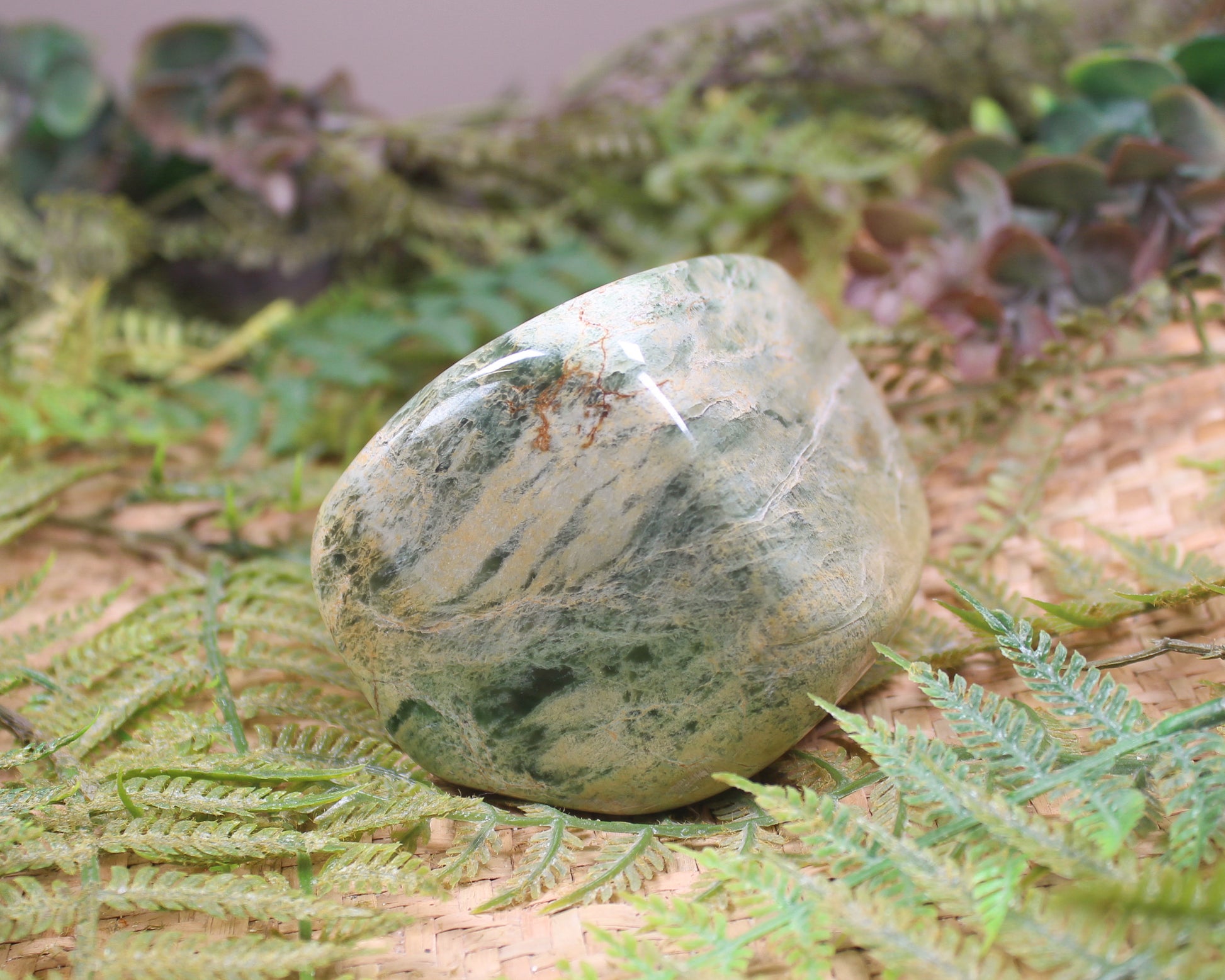 Freeform Pounamu Sculpture - Flower Jade Pounamu - NZ Greenstone
