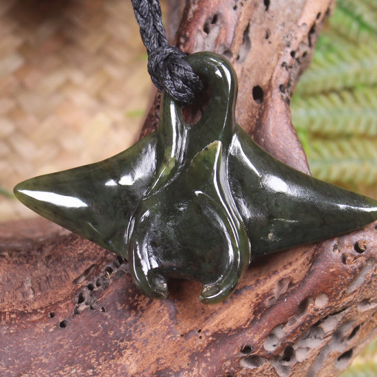 Stingray or Whai carved from Rimu Pounamu - NZ Greenstone