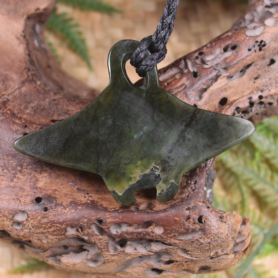 Stingray or Whai carved from Rimu Pounamu - NZ Greenstone