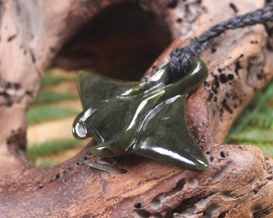 Stingray or Whai carved from Rimu Pounamu - NZ Greenstone