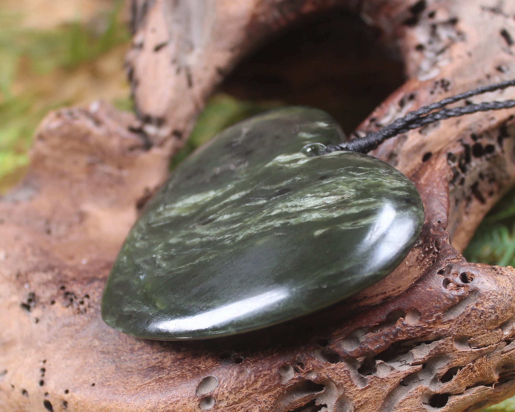 Heart carved from Rimu Pounamu - NZ Greenstone