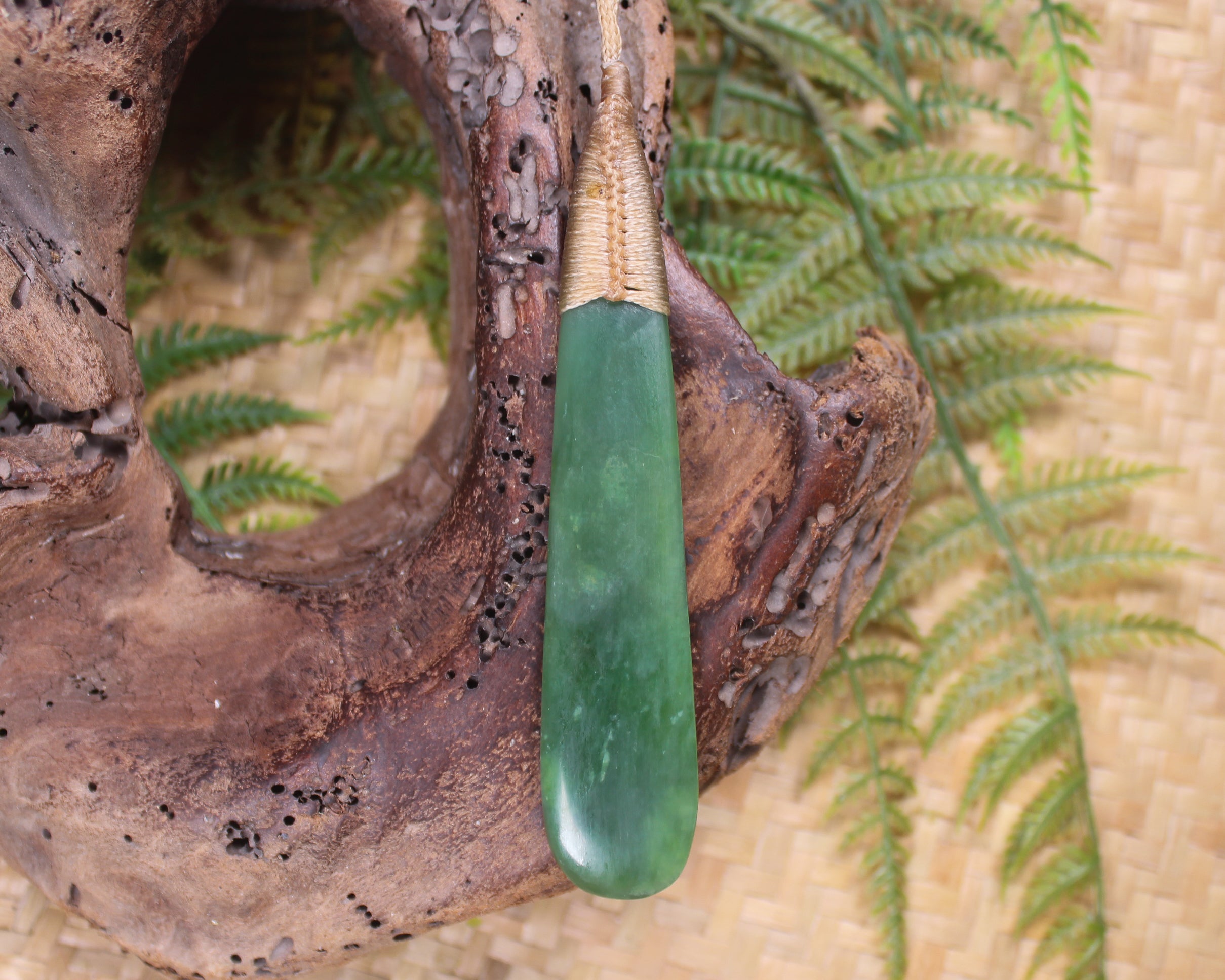 Roimata Teardrop carved from Inanga Pounamu - NZ Greenstone