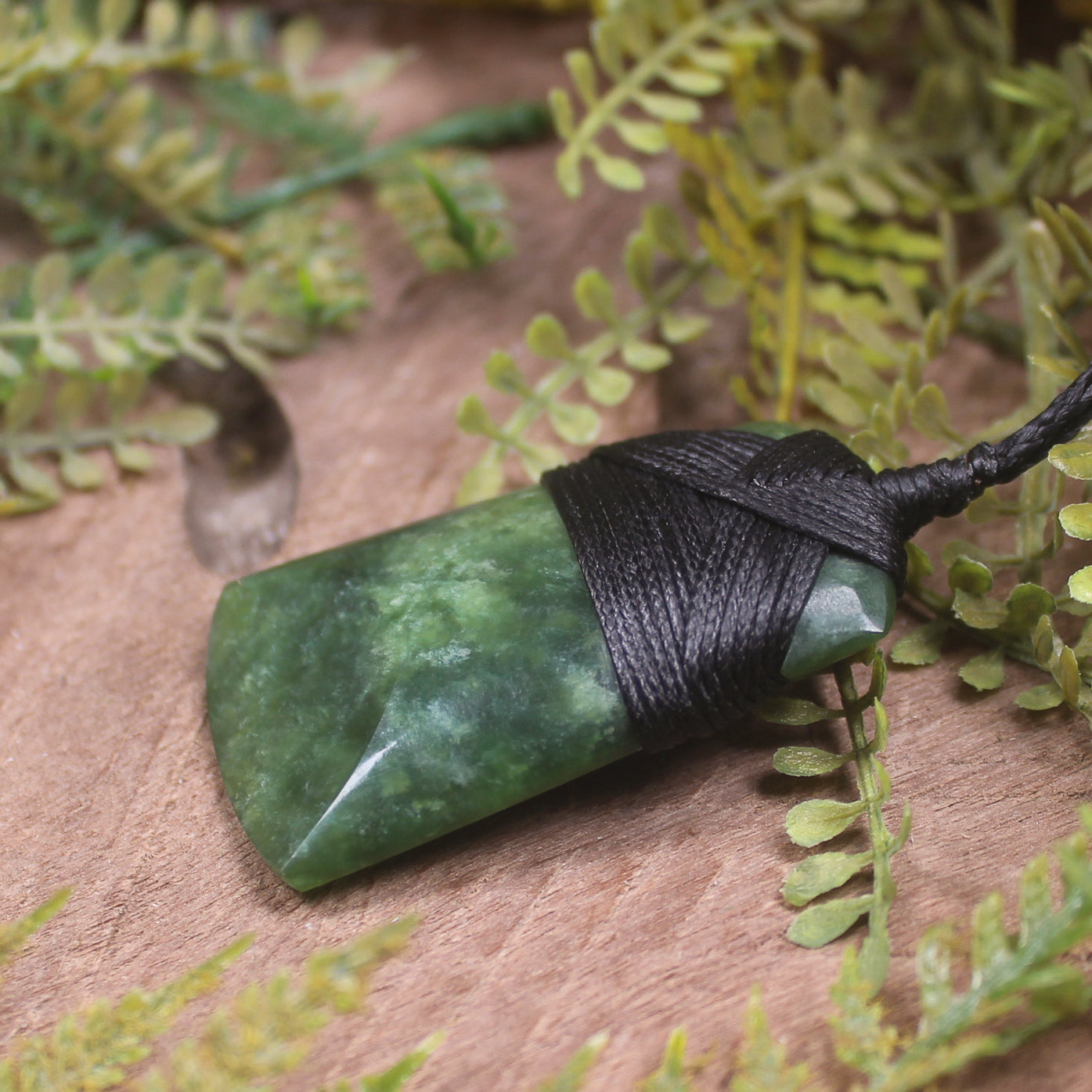 Kawakawa Pounamu Toki