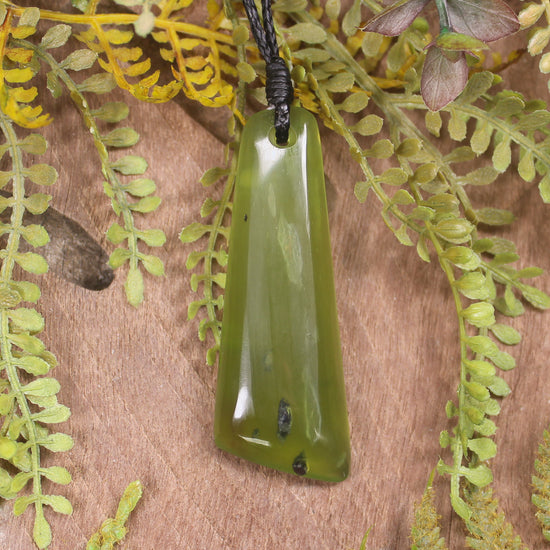 Tangiwai Pounamu Toki