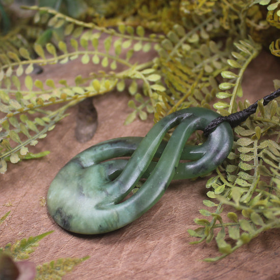 Twist or Pikorua carved from Rimu Pounamu - NZ Greenstone