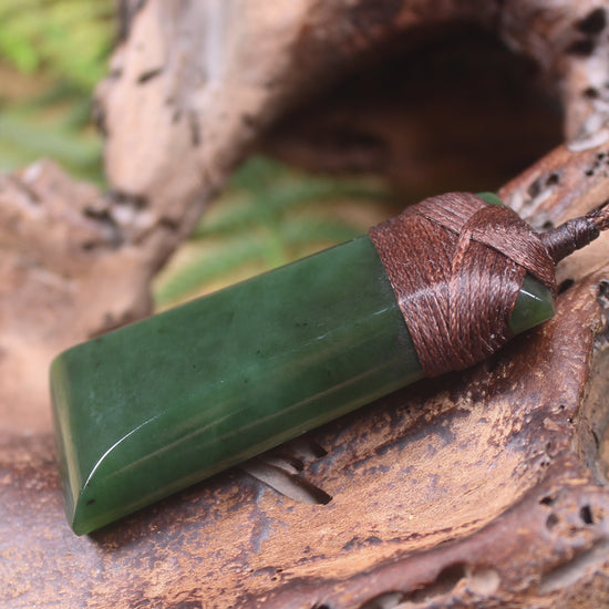 Kawakawa Pounamu Toki
