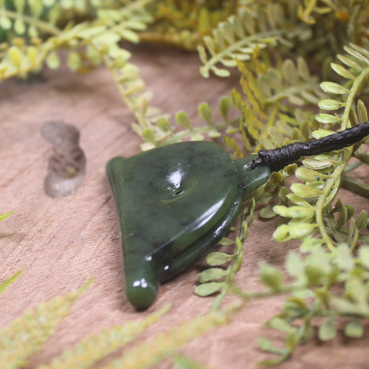 Rimu Pounamu Dog Whistle Pendant - NZ Greenstone