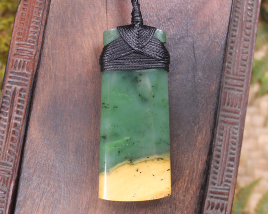Flower Jade Pounamu Toki
