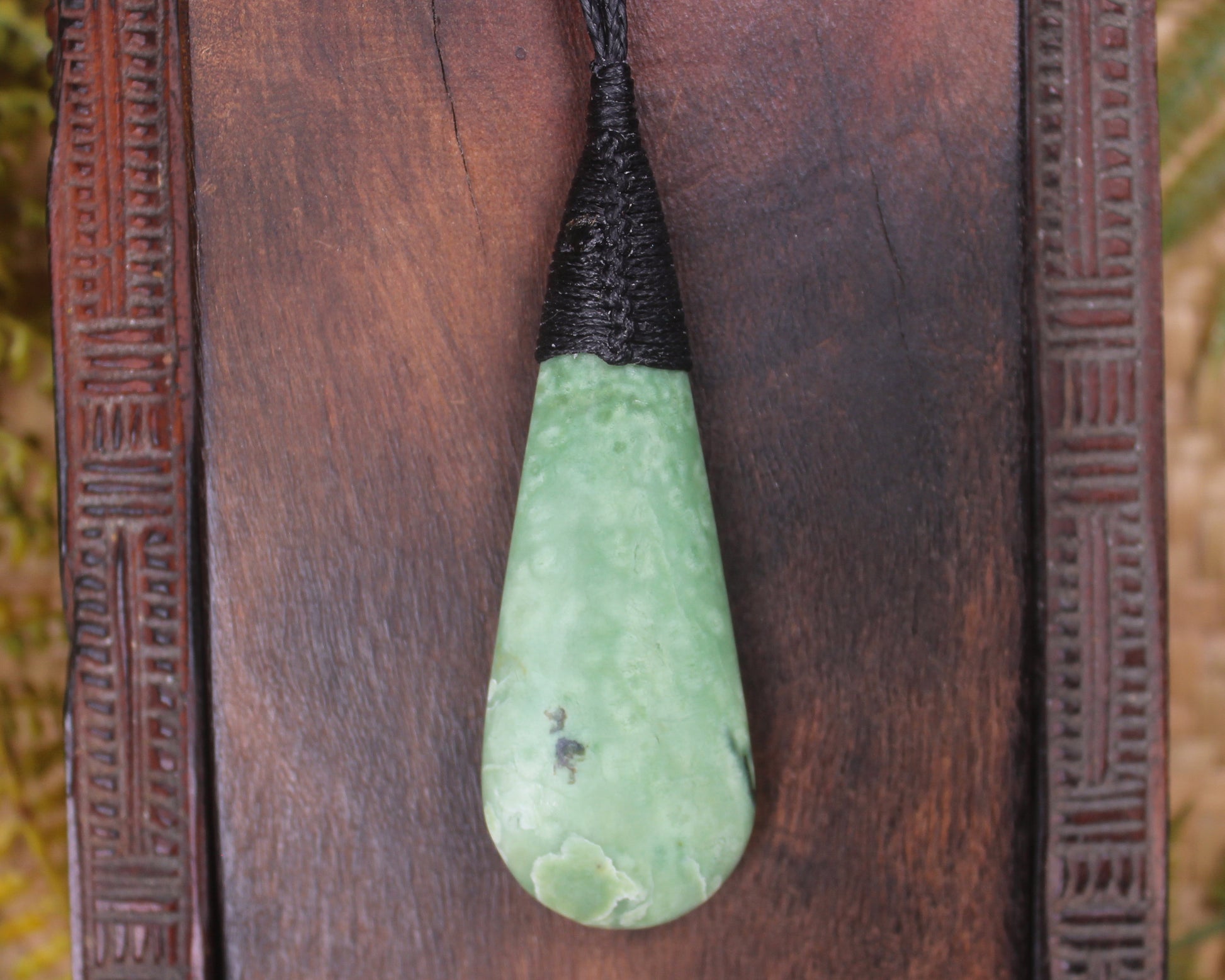 Kawakawa Pounamu Roimata Pendant - NZ Greenstone