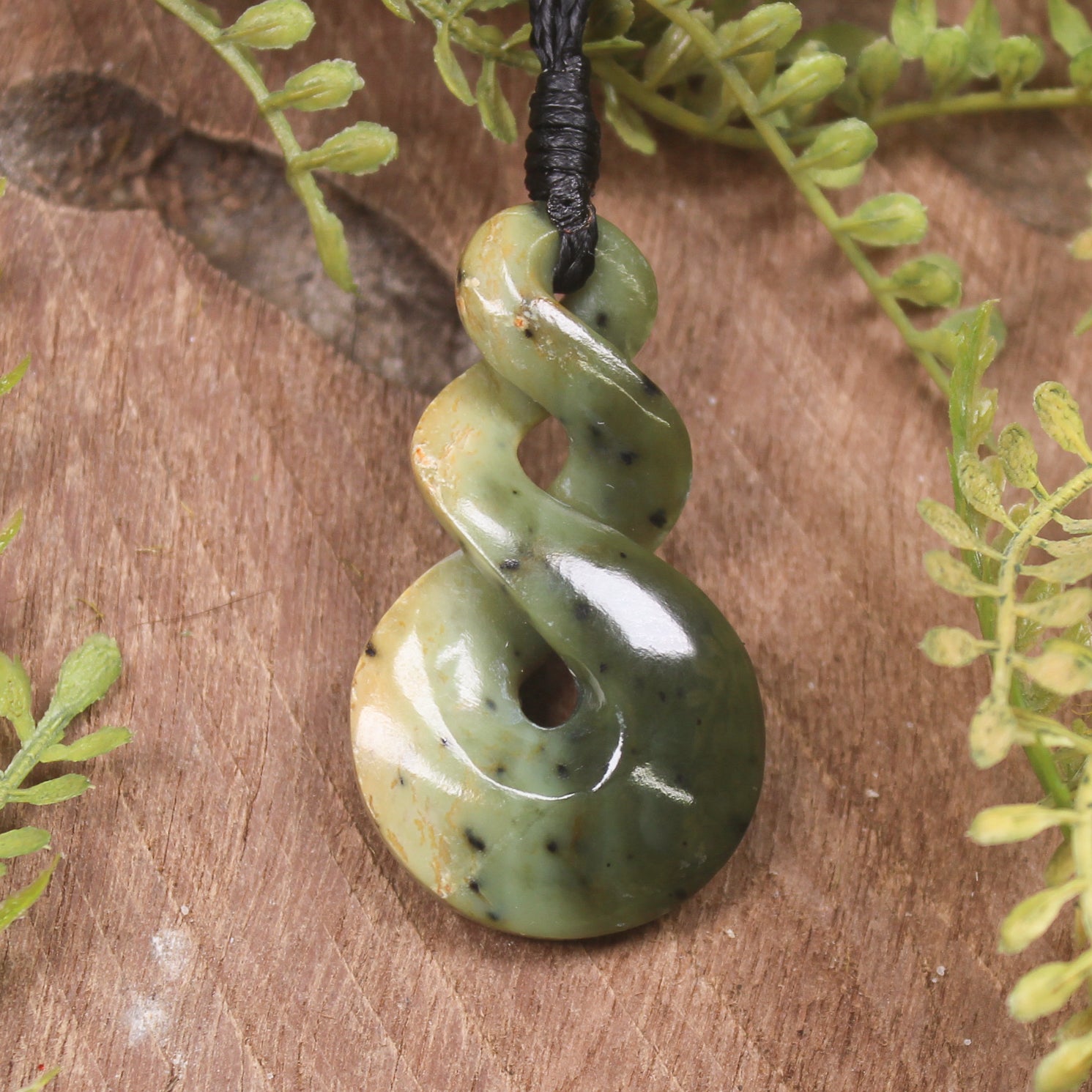 Twist or Pikorua carved from Flower Jade Pounamu - NZ Greenstone