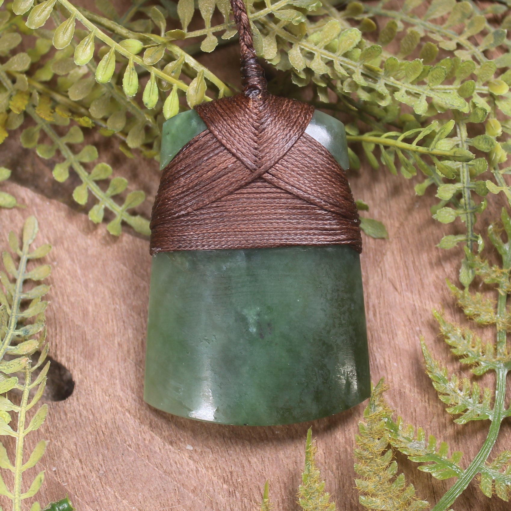 Hapopo Pounamu Toki - NZ Greenstone