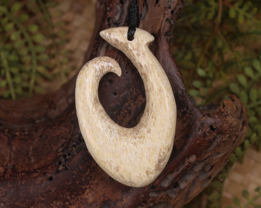 Whale bone Hei Matau