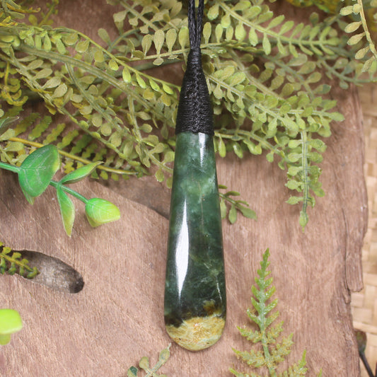 Flower Jade Pounamu - NZ Greenstone