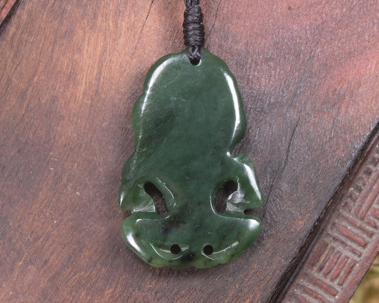 Kawakawa Pounamu Hei Tiki - NZ Greenstone