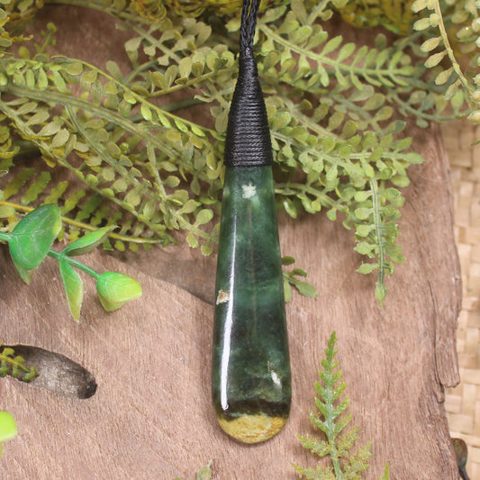 Flower Jade Pounamu - NZ Greenstone
