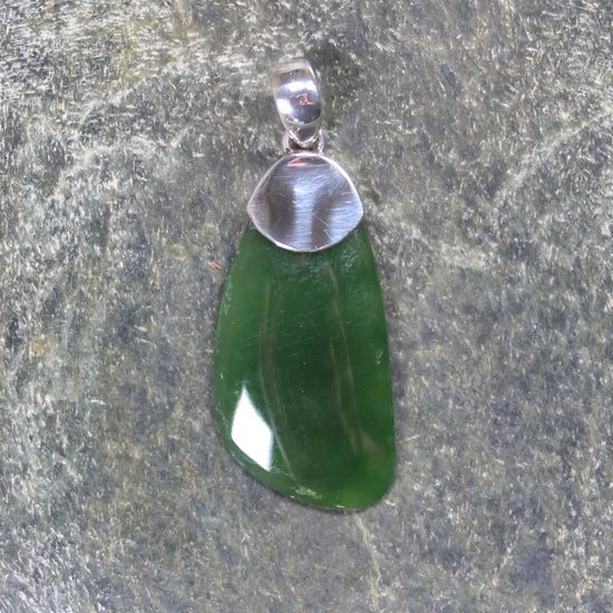 Hapopo Pounamu pendant set in Sterling Silver - NZ Greenstone