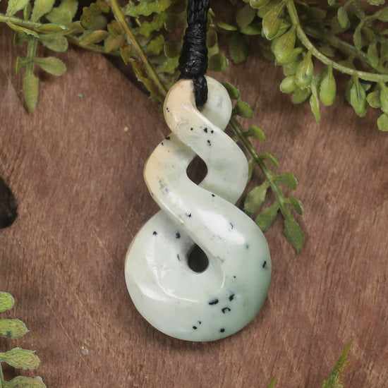Twist or Pikorua carved from Hapopo Pounamu - NZ Greenstone