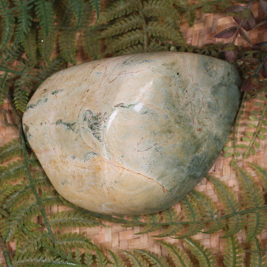 Freeform Pounamu Sculpture - Flower Jade Pounamu - NZ Greenstone