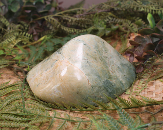 Freeform Pounamu Sculpture - Flower Jade Pounamu - NZ Greenstone