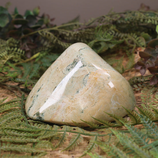 Freeform Pounamu Sculpture - Flower Jade Pounamu - NZ Greenstone