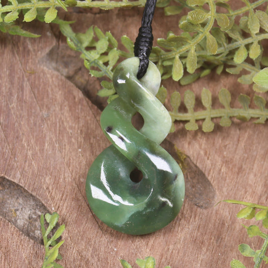 Twist or Pikorua carved from Hapopo Pounamu - NZ Greenstone