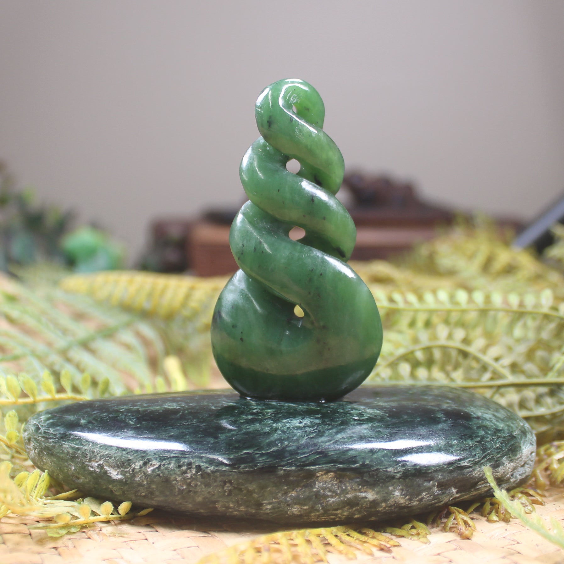 Twist Sculpture carved from Hapopo Pounamu - NZ Greenstone
