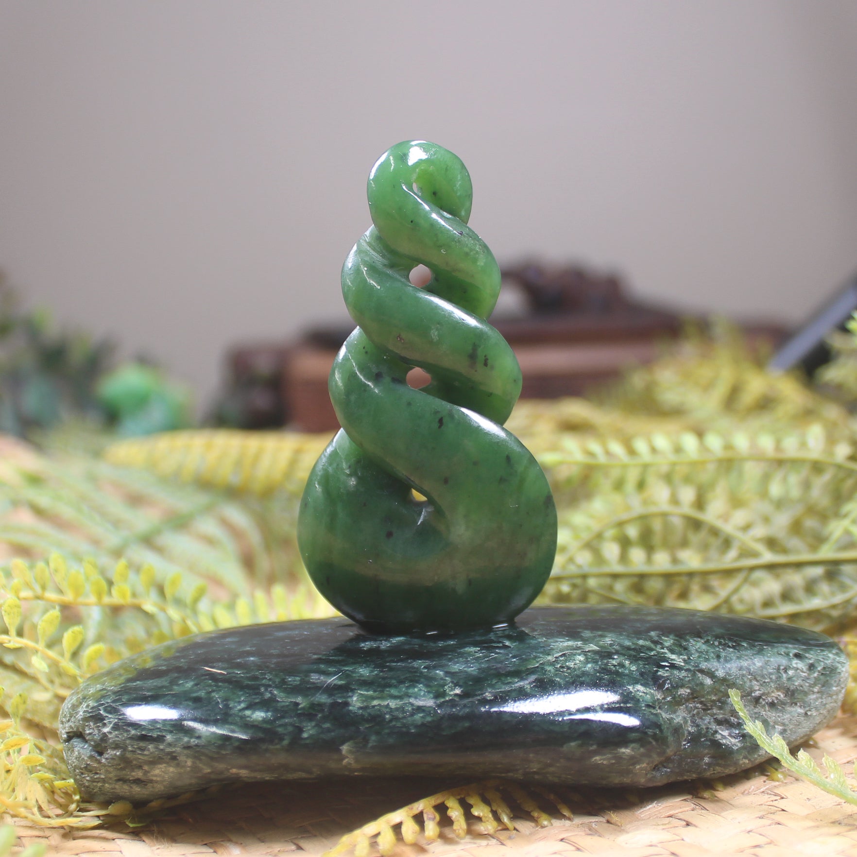 Twist Sculpture carved from Hapopo Pounamu - NZ Greenstone
