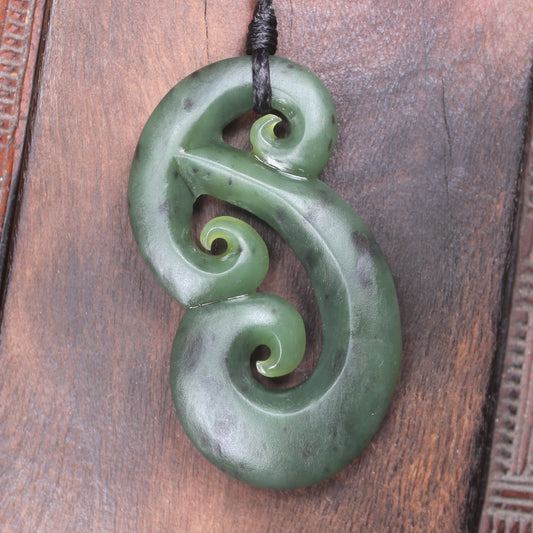 Hammerhead pendant carved from Hapopo Pounamu - NZ Greenstone
