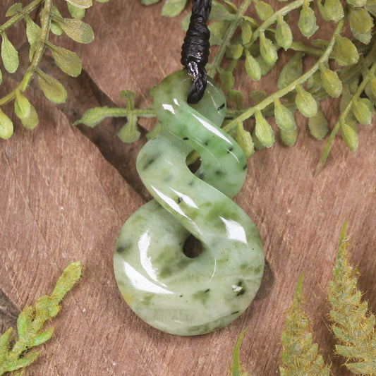 Twist or Pikorua carved from Hapopo Pounamu - NZ Greenstone