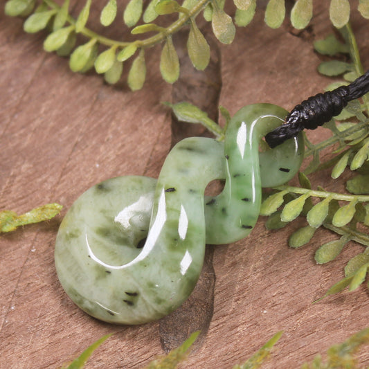 Twist or Pikorua carved from Hapopo Pounamu - NZ Greenstone