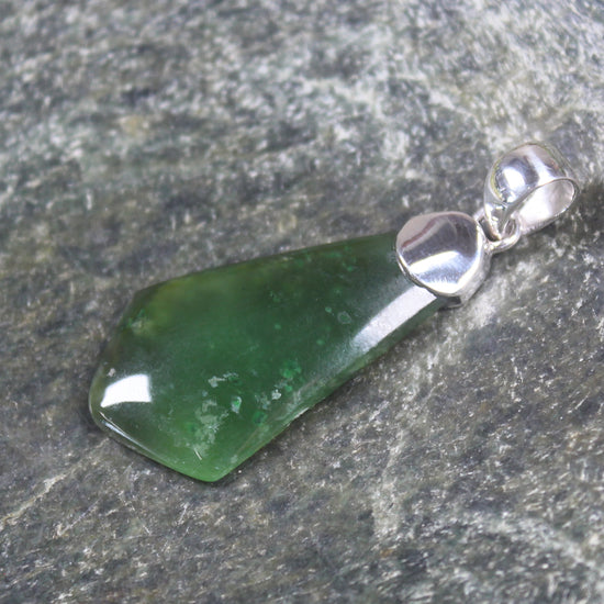 Kawakawa Pounamu pendant set in Sterling Silver - NZ Greenstone