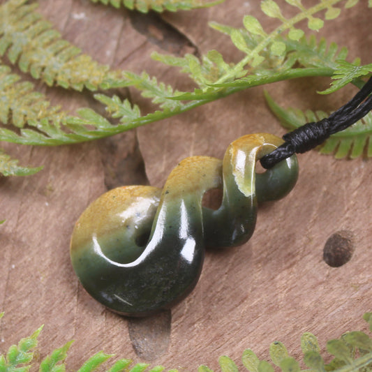 Twist or Pikorua carved from Flower Jade Pounamu - NZ Greenstone