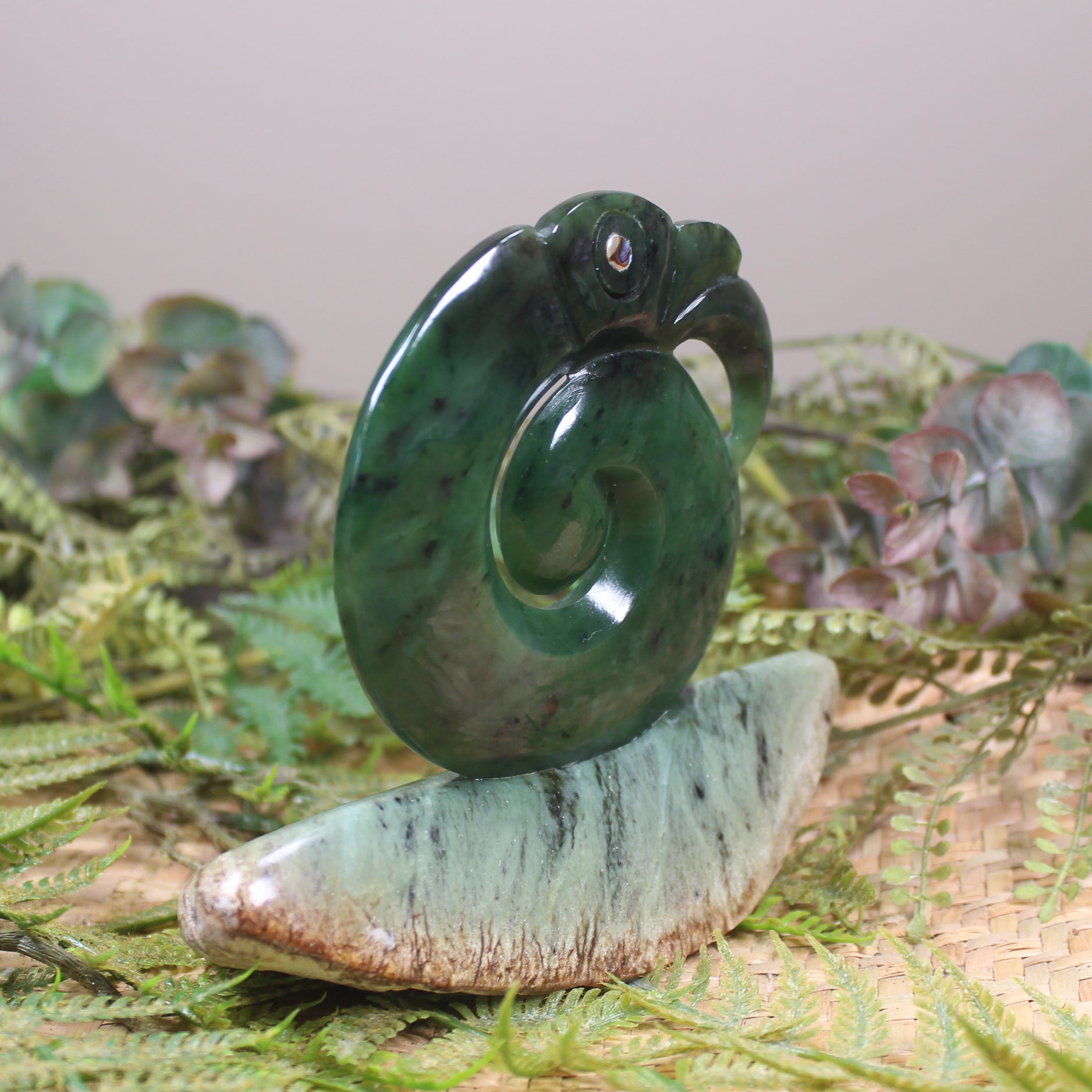 Koropepe sculpture - NZ Greenstone