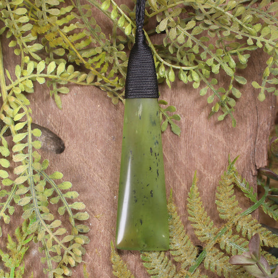 Tangiwai Pounamu Toki