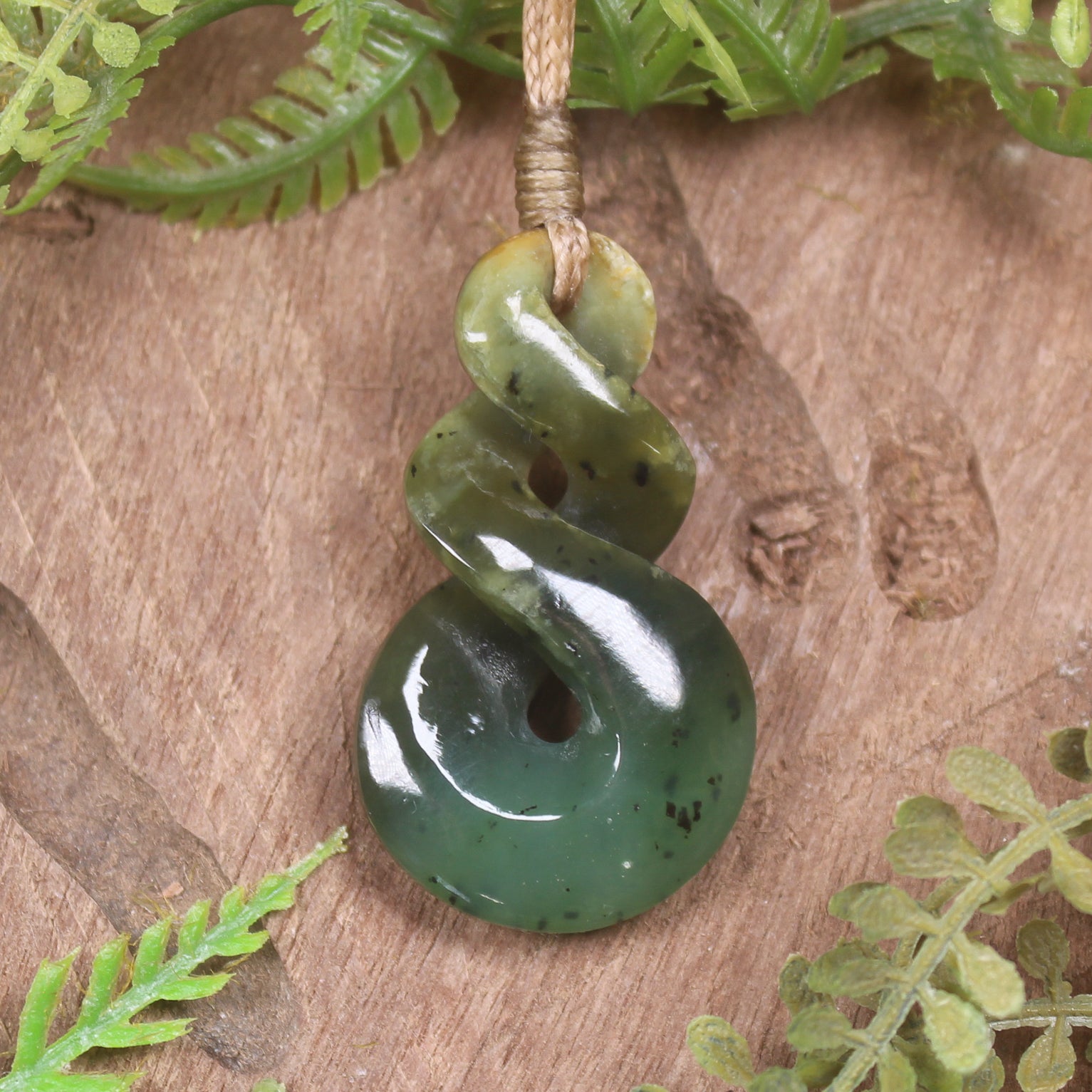 Twist or Pikorua carved from Flower Jade Pounamu - NZ Greenstone