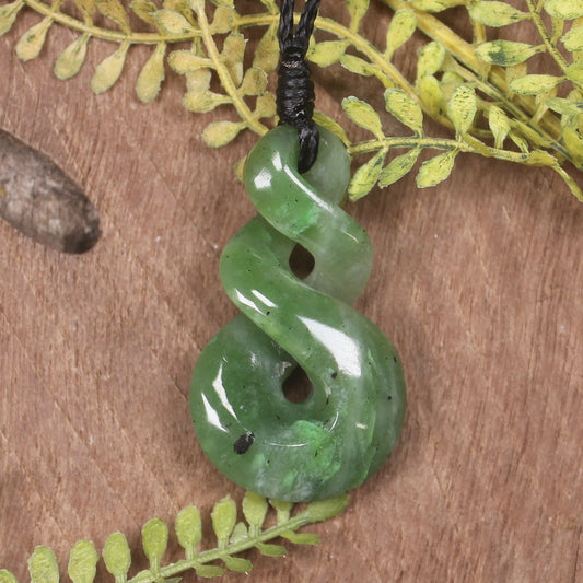 Twist or Pikorua carved from Hapopo Pounamu - NZ Greenstone
